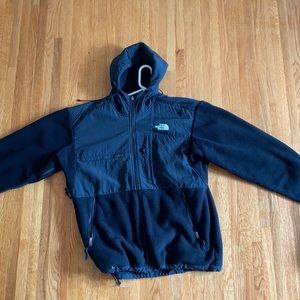 Men’s North Face fleece jacket